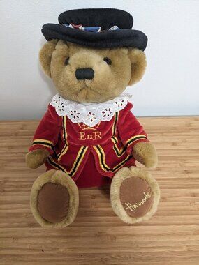 intage Harrods Beefeater Bear – With Tags, Like New